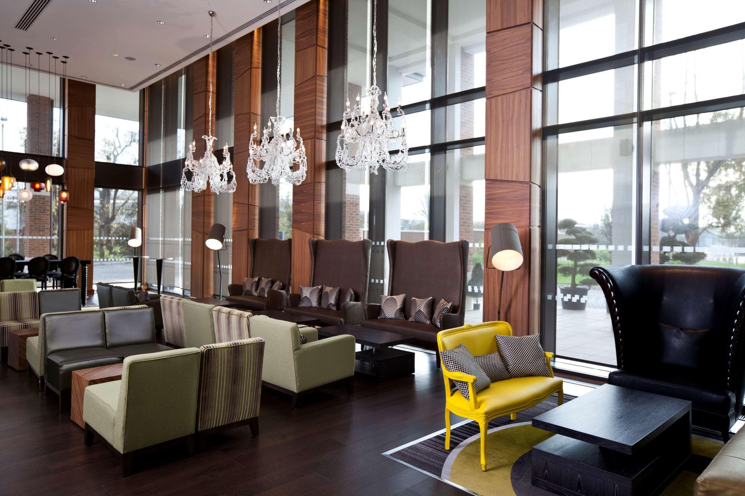 Hilton London Heathrow Airport Terminal 5 Hotell Hillingdon Eksteriør bilde