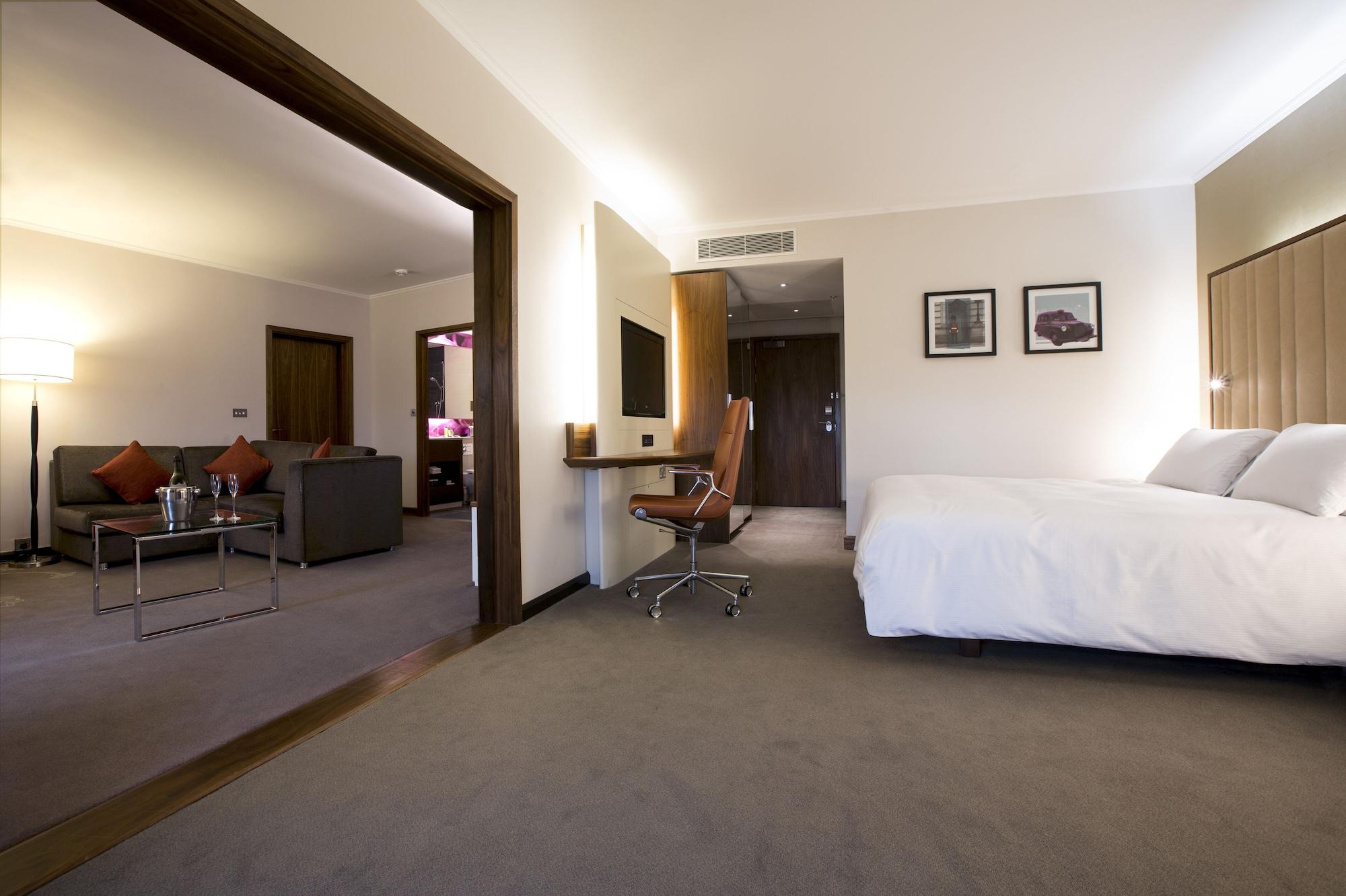 Hilton London Heathrow Airport Terminal 5 Hotell Hillingdon Eksteriør bilde