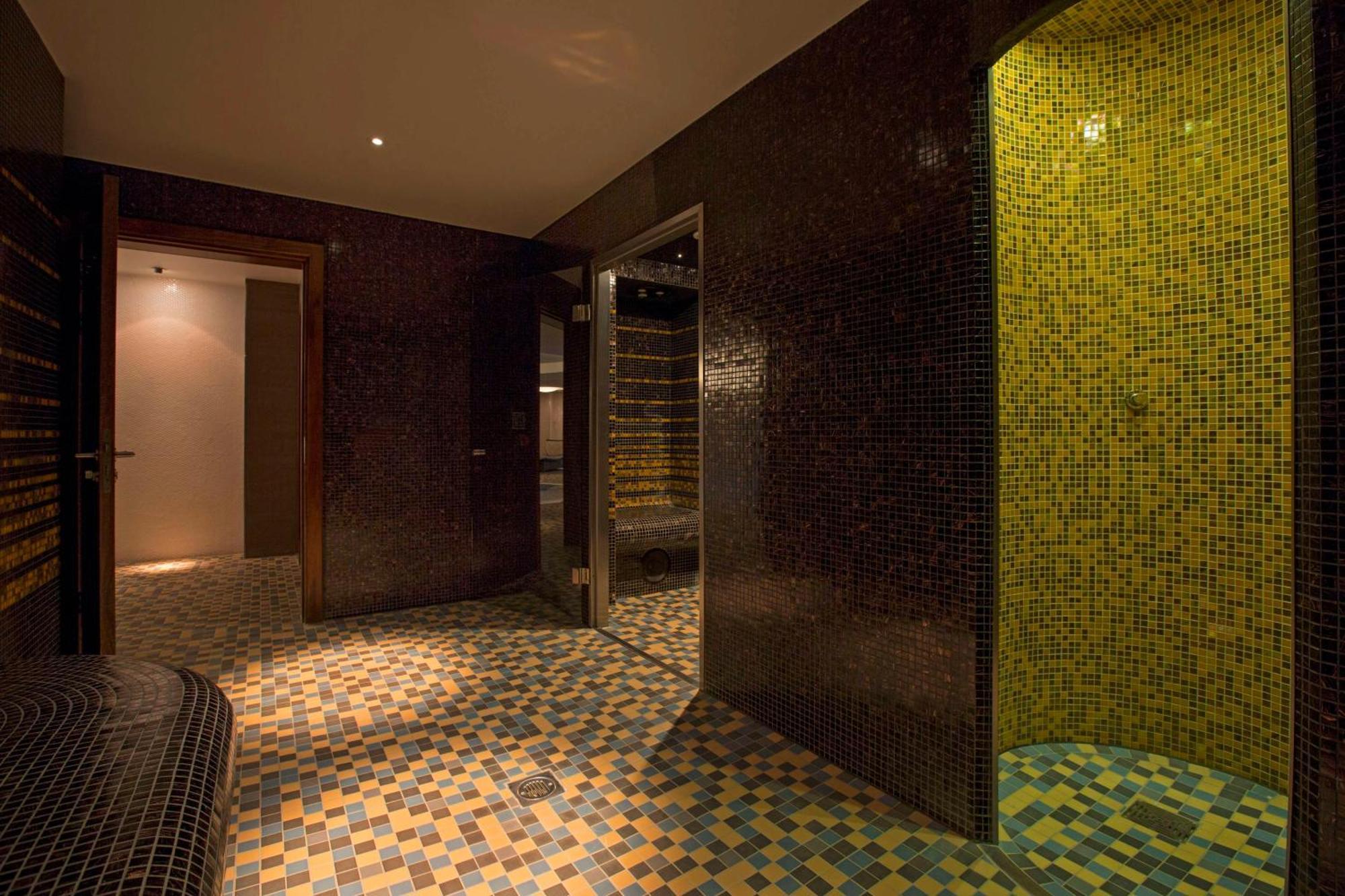 Hilton London Heathrow Airport Terminal 5 Hotell Hillingdon Eksteriør bilde