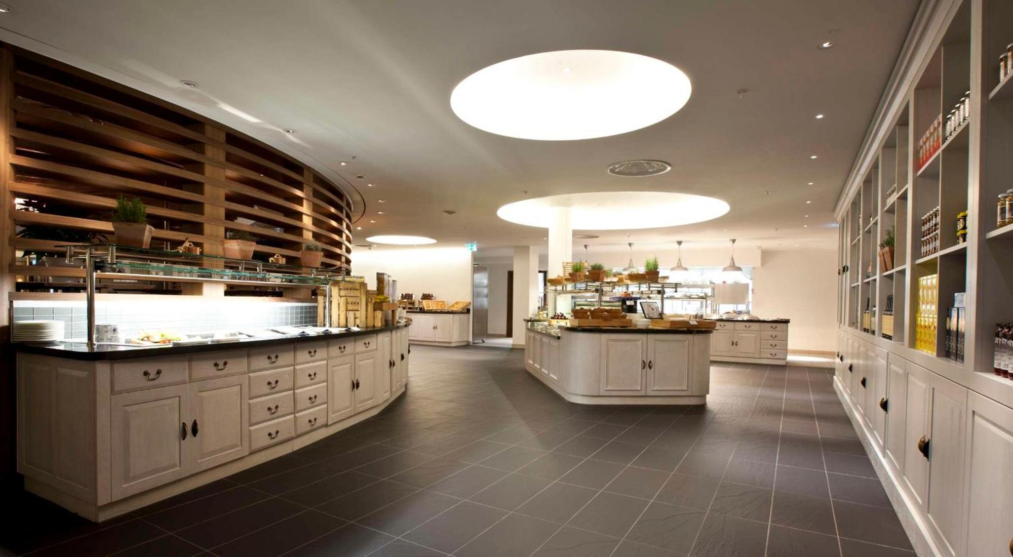 Hilton London Heathrow Airport Terminal 5 Hotell Hillingdon Eksteriør bilde