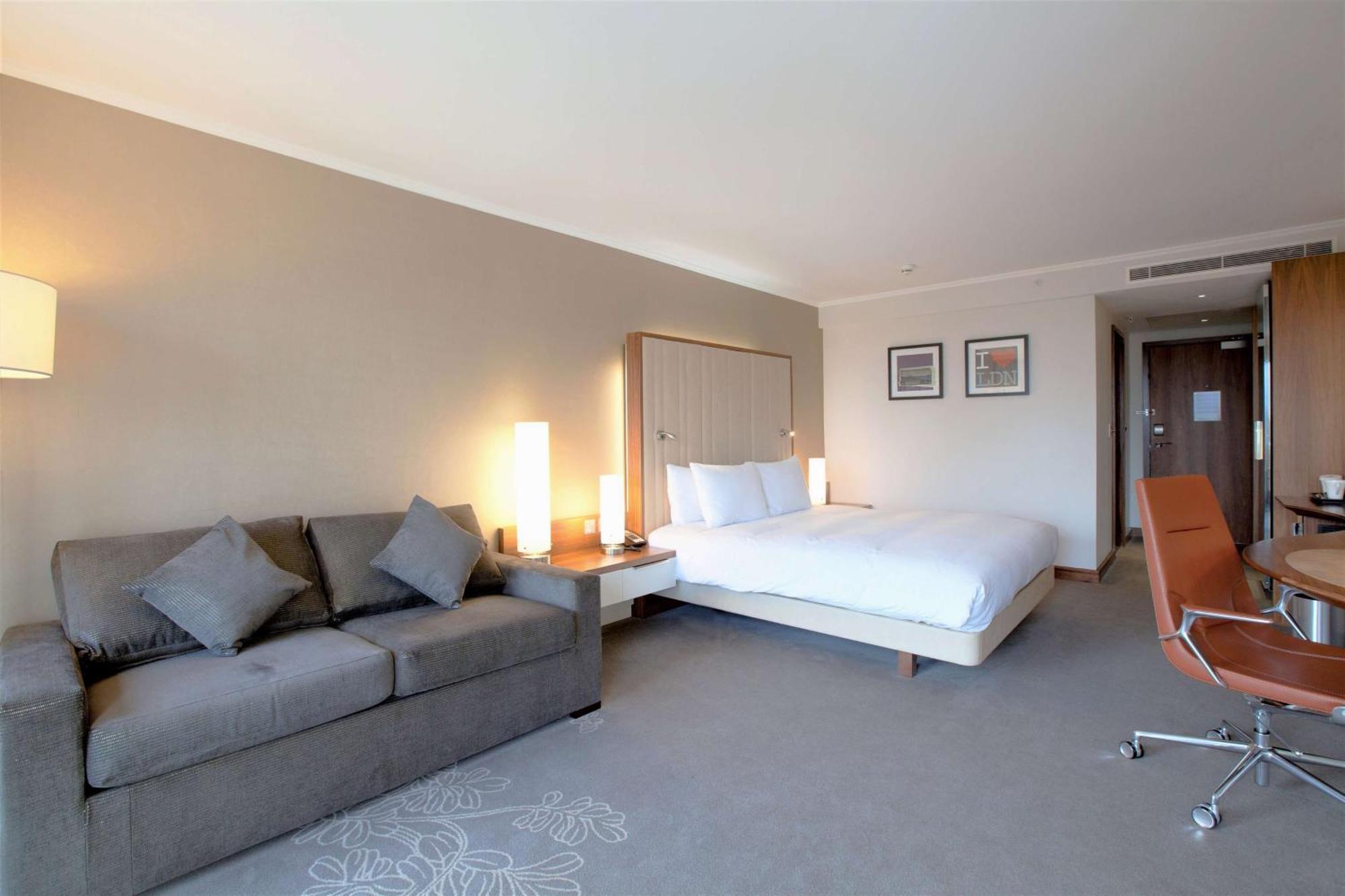Hilton London Heathrow Airport Terminal 5 Hotell Hillingdon Eksteriør bilde